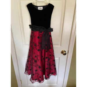 Girls size 10 fancy red and black velvet dress